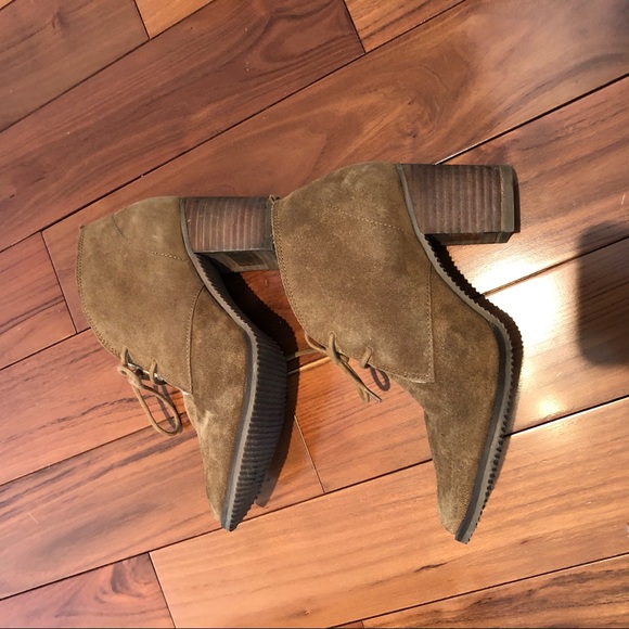 Trendy Ankle lace tan suede fur chunky heel 7.5 - Picture 4 of 6